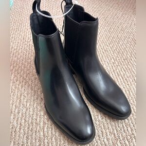 New men’s Calvin Klein boots black slip on size 9